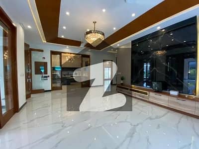 ڈی ایچ اے فیز 7 ڈیفنس (ڈی ایچ اے),لاہور میں 3 کمروں کا 1 کنال بالائی پورشن 85.0 ہزار میں کرایہ پر دستیاب ہے۔