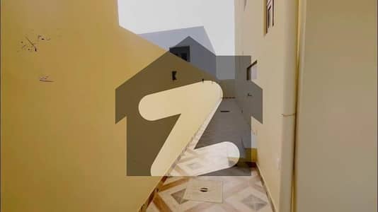 Prime Location 272 Square Yards House For sale In The Perfect Location Of Bahria Town - Precinct 8