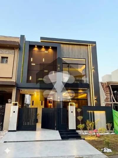 ڈی ایچ اے 9 ٹاؤن ڈیفنس (ڈی ایچ اے),لاہور میں 3 کمروں کا 5 مرلہ مکان 80.0 ہزار میں کرایہ پر دستیاب ہے۔ ڈی ایچ اے 9 ٹاؤن ڈیفنس (ڈی ایچ اے),لاہور میں 3 کمروں کا 5 مرلہ مکان 80.0 ہزار میں کرایہ پر دستیاب ہے۔