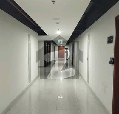 گرینڈ سکوئر مال مین بلیوارڈ گلبرگ,گلبرگ,لاہور میں 3 مرلہ دفتر 96.0 ہزار میں کرایہ پر دستیاب ہے۔