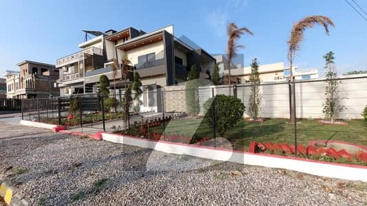 ایم پی سی ایچ ایس - بلاک بی ایم پی سی ایچ ایس ۔ ملٹی گارڈنز,بی ۔ 17,اسلام آباد میں 10 کمروں کا 1 کنال مکان 10.0 کروڑ میں برائے فروخت۔