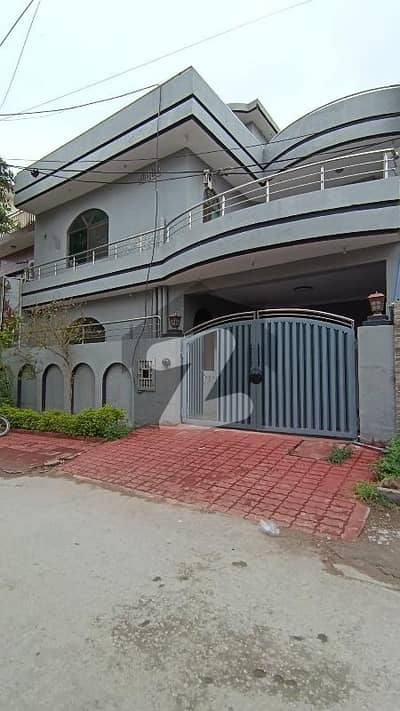 10 Marla 3 bed House For sale VIP prime location  Near the Main Access water Bor Gas installed