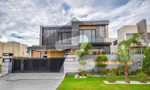 ڈی ایچ اے فیز 7 ڈیفنس (ڈی ایچ اے),لاہور میں 5 کمروں کا 1 کنال مکان 6.5 کروڑ میں برائے فروخت۔