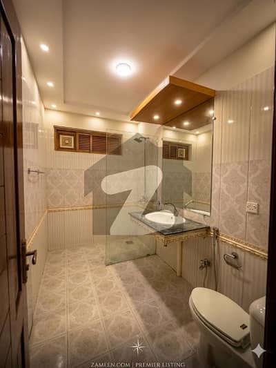 ڈی ۔ 12 اسلام آباد میں 3 کمروں کا 14 مرلہ زیریں پورشن 1.3 لاکھ میں کرایہ پر دستیاب ہے۔