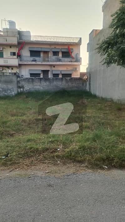 نیشنل پولیس فاؤنڈیشن او ۔ 9 - بلاک سی نیشنل پولیس فاؤنڈیشن او ۔ 9,اسلام آباد میں 10 مرلہ رہائشی پلاٹ 1.95 کروڑ میں برائے فروخت۔