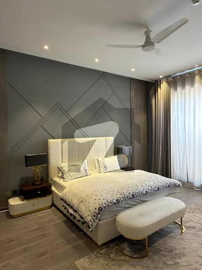 ڈی ایچ اے فیز 8 ڈیفنس (ڈی ایچ اے),لاہور میں 5 کمروں کا 1 کنال مکان 5.5 لاکھ میں کرایہ پر دستیاب ہے۔