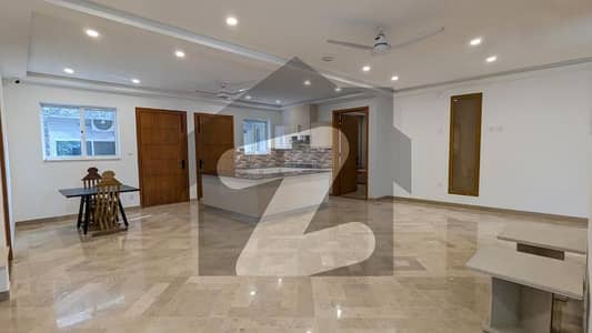 ایف ۔ 7 اسلام آباد میں 4 کمروں کا 1 کنال زیریں پورشن 6.75 لاکھ میں کرایہ پر دستیاب ہے۔