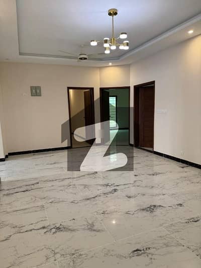 300 Square Yards House In Only Rs. 63300000