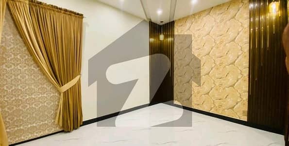 بحریہ ٹاؤن سیکٹر سی بحریہ ٹاؤن,لاہور میں 3 کمروں کا 5 مرلہ مکان 2.0 کروڑ میں برائے فروخت۔