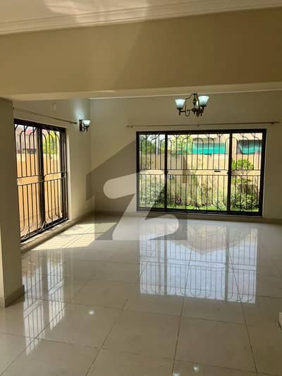 عسکری 10 عسکری,لاہور میں 5 کمروں کا 17 مرلہ مکان 11.5 کروڑ میں برائے فروخت۔