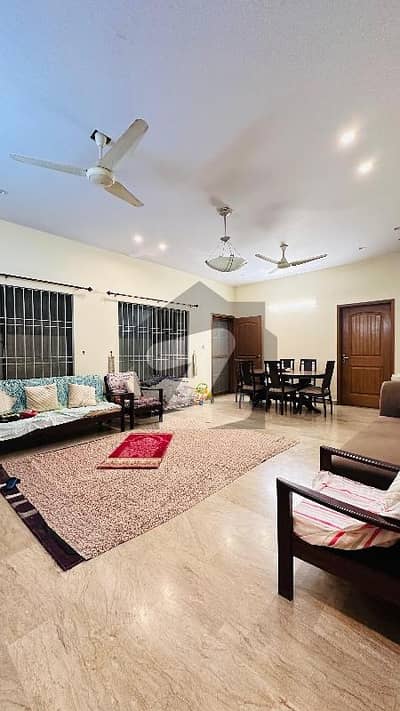 لطیفی کوآپریٹو ہاؤسنگ سوسائٹی گلستانِ جوہر,کراچی میں 8 کمروں کا 16 مرلہ مکان 12.5 کروڑ میں برائے فروخت۔