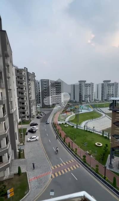 عسکری 11 - سیکٹر ڈی عسکری 11,عسکری,لاہور میں 3 کمروں کا 10 مرلہ فلیٹ 4.0 کروڑ میں برائے فروخت۔