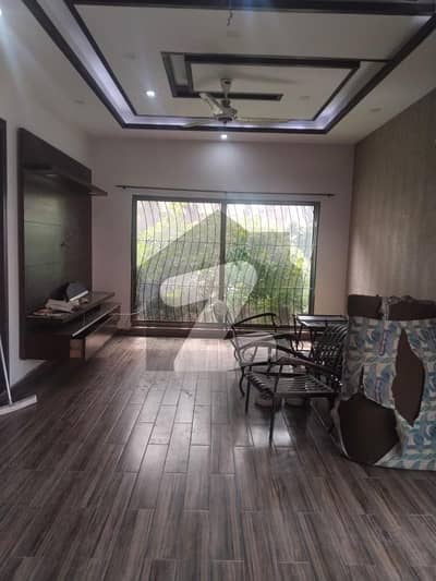 ڈی ایچ اے فیز 8 سابقہ ​​پارک ویو ڈی ایچ اے فیز 8,ڈی ایچ اے ڈیفینس,لاہور میں 7 کمروں کا 1 کنال مکان 2.9 لاکھ میں کرایہ پر دستیاب ہے۔