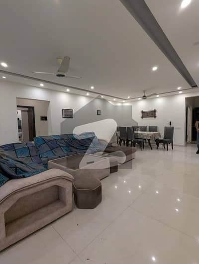 Prime Location 2600 Square Feet Flat In Khalid Bin Walid Road Is Available For rent