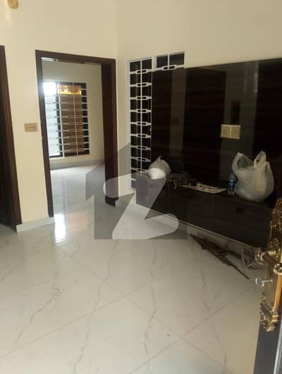 5 marla portion for rent ground and first floor available 100 ft rod