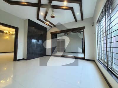 Prime Location 1 Kanal Upper Portion Available For Rent in DHA Lahore Phase 2 Block R