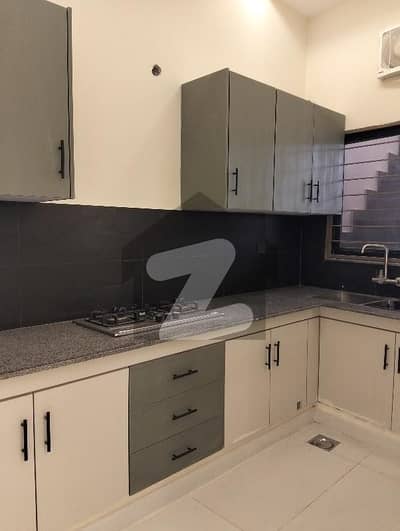 خدا بخش کالونی کینٹ,لاہور میں 4 کمروں کا 5 مرلہ مکان 85.0 ہزار میں کرایہ پر دستیاب ہے۔