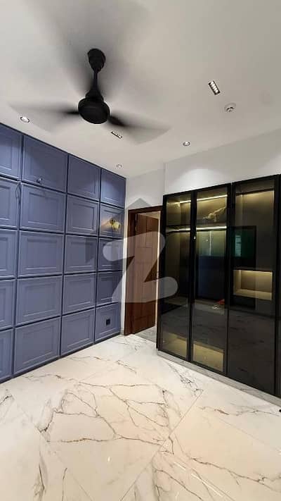 ڈی ایچ اے فیز 6 - بلاک ای فیز 6,ڈیفنس (ڈی ایچ اے),لاہور میں 3 کمروں کا 5 مرلہ مکان 1.02 لاکھ میں کرایہ پر دستیاب ہے۔ ڈی ایچ اے فیز 6 - بلاک ای فیز 6,ڈیفنس (ڈی ایچ اے),لاہور میں 3 کمروں کا 5 مرلہ مکان 1.02 لاکھ میں کرایہ پر دستیاب ہے۔