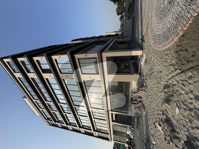 بحریہ ٹاؤن لاہور میں 8 مرلہ دکان 1.8 لاکھ میں کرایہ پر دستیاب ہے۔