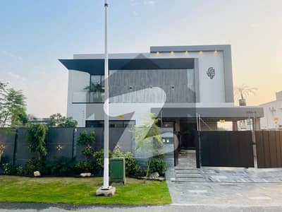 1 Kanal Out Standing Top Quality Modern House Close To Defense Raya