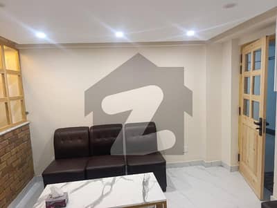 بلیو ایریا اسلام آباد میں 2 مرلہ دفتر 2.1 لاکھ میں کرایہ پر دستیاب ہے۔