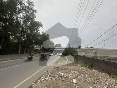 Canal Facing Plot on Nehr