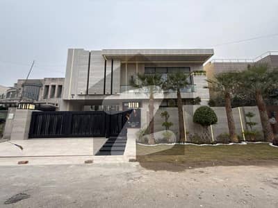 ابدالینز سوسائٹی ۔ بلاک اے ابدالینزکوآپریٹو ہاؤسنگ سوسائٹی,لاہور میں 5 کمروں کا 1 کنال مکان 10.25 کروڑ میں برائے فروخت۔