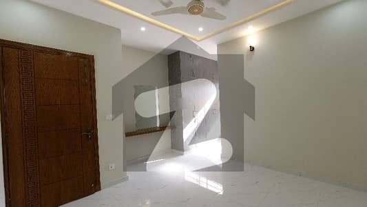 فیصل ہلز اسلام آباد میں 9 کمروں کا 14 مرلہ مکان 6.0 کروڑ میں برائے فروخت۔