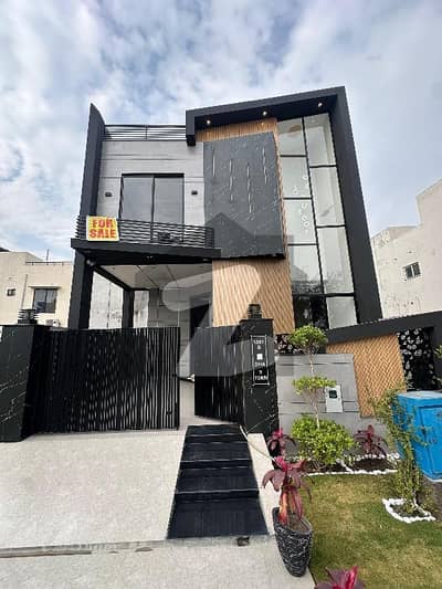 5 MARLA BRAND NEW HOUSE FOR SALE IN DHA 9 TOWN VERY HOT LOCATION