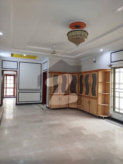 E-11 Excellent 8 Marla Full House 4 Beds etc For Rent