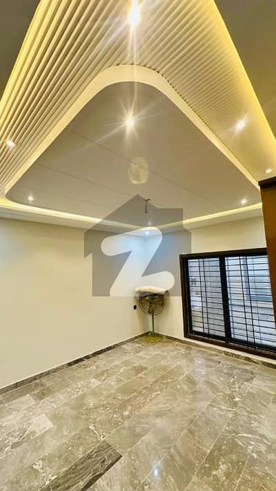 Prime Location 10 Marla Upper Portion Is Available In Affordable Price In Wapda Town