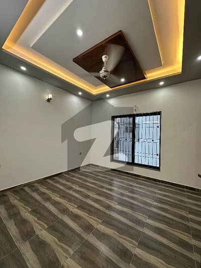 Ready To Buy A Prime Location House 5 Marla In Wapda Town