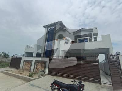 Get A 4500 Square Feet House For sale In F-15/2