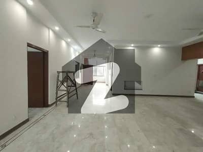 بریج کالونی کینٹ,لاہور میں 5 کمروں کا 1 کنال مکان 4.1 لاکھ میں کرایہ پر دستیاب ہے۔