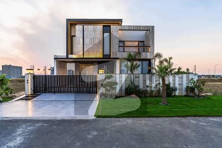 ڈی ایچ اے فیز 5 ڈیفنس (ڈی ایچ اے),لاہور میں 5 کمروں کا 1 کنال مکان 10.75 کروڑ میں برائے فروخت۔