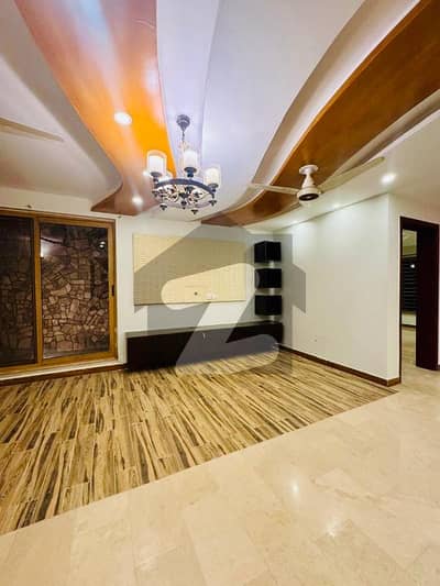 ڈی ۔ 12/1 ڈی ۔ 12,اسلام آباد میں 3 کمروں کا 14 مرلہ بالائی پورشن 1.65 لاکھ میں کرایہ پر دستیاب ہے۔