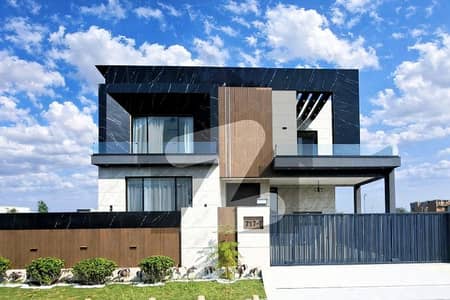 1 KANAL BRAND NEW LUXURY LOWER PORTION FOR RENT IN LAKE CITY MEADOWS