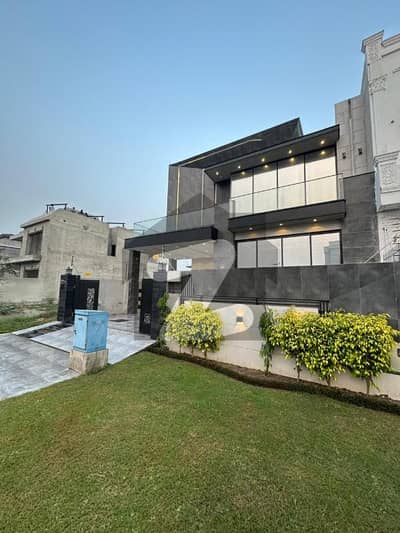 10 Marla Brand New Modern House For Sale In DHA Phase 7 Block Y Lahore | 4 Bed | Servant Quarter | 470 Lac Final