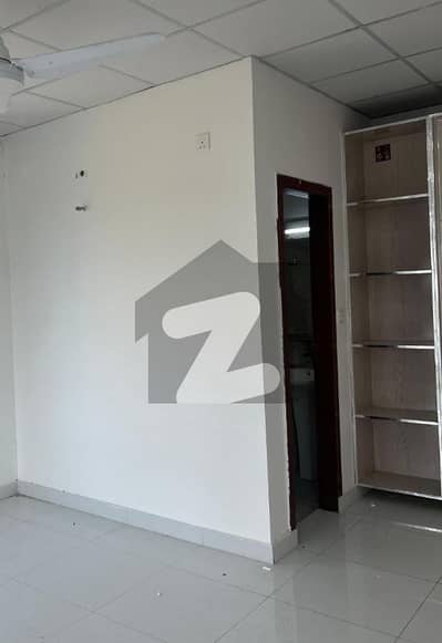 گلبرگ گرینز گلبرگ,اسلام آباد میں 1 کمرے کا 3 مرلہ فلیٹ 33.0 ہزار میں کرایہ پر دستیاب ہے۔