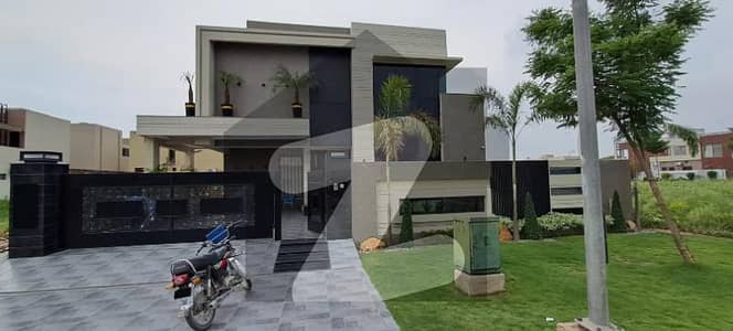 گرین سٹی لاہور میں 5 کمروں کا 1 کنال مکان 6.25 کروڑ میں برائے فروخت۔