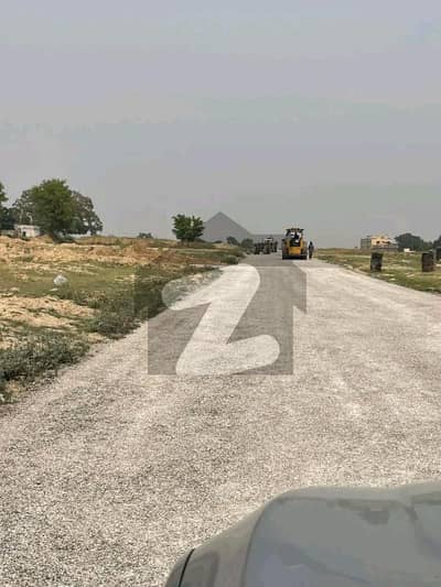 I-12/3 Top location corner plot pair b available ha