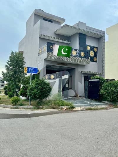 سٹی ہاؤسنگ سکیم جہلم میں 5 کمروں کا 5 مرلہ مکان 45.0 ہزار میں کرایہ پر دستیاب ہے۔