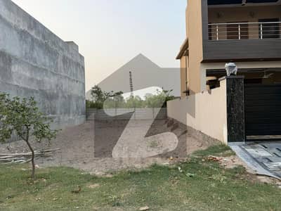 10 Marla Full Paid Plot For Sale in Platinum Block