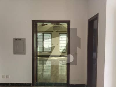 1 Kanal Upper Portion  Both Meters Separate  Well Mention House  1 Car Parking