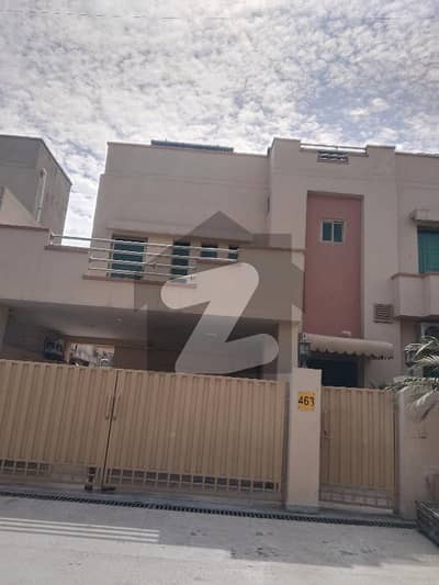 عسکری 11 ۔ سیکٹر بی عسکری 11,عسکری,لاہور میں 4 کمروں کا 10 مرلہ مکان 4.95 کروڑ میں برائے فروخت۔