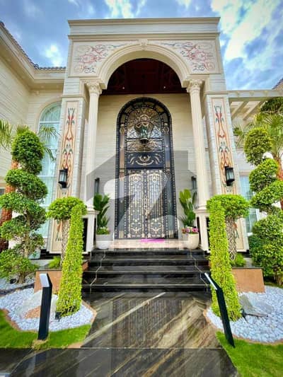 Victorian Style 2 Kanal Fully Furnished House with Full Basement For Sale in DHA Phase 6