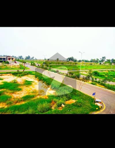 ڈیوائن انکلیو کینال روڈ,فیصل آباد میں 7 مرلہ رہائشی پلاٹ 1.47 کروڑ میں برائے فروخت۔
