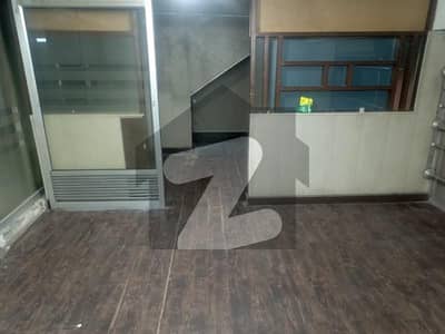 ڈی ایچ اے فیز 2 - بلاک ایس فیز 2,ڈیفنس (ڈی ایچ اے),لاہور میں 5 مرلہ Studio دفتر 55.0 ہزار میں کرایہ پر دستیاب ہے۔