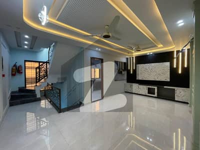 P Block 8 Marla House For Sale