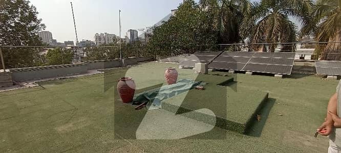 COMMERCIAL BUNGALOW AVAILABLE FOR RENT